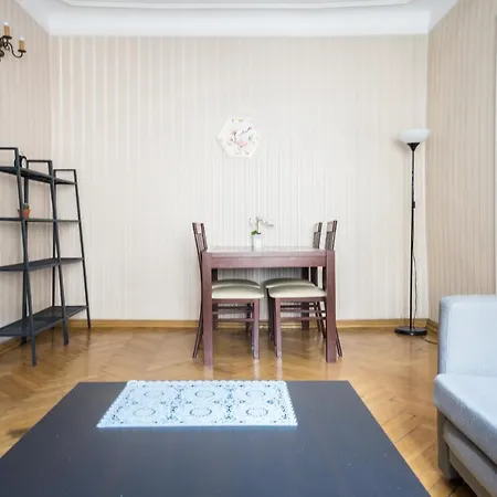 Elegant Royal Route Ii Warsaw